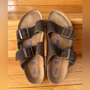 NEW Birkenstock Arizona Soft Footbed Brown Suede Size 40 Women’s 9 Unisex